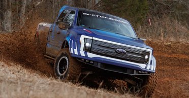 Пикап F-150 и фургон Transit: Ford создал необычные гоночные электромобили (фото)