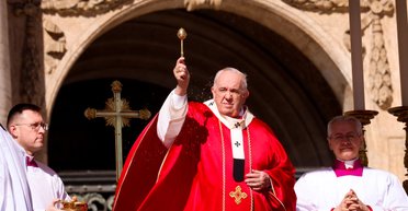 Похороны Папы Римского: как папа Франциск собирается нарушить вековую традицию