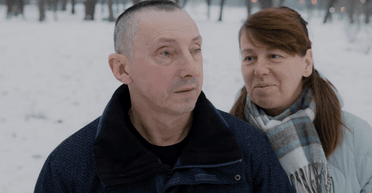 Чудо к Рождеству: украинец из Житомира увидел семью после 36 лет слепоты (фото)