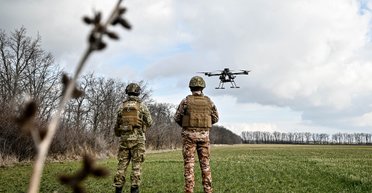 "Хлопки" в небе и дым: в РФ пожаловались на дроны, которые добрались до Московской области (фото)