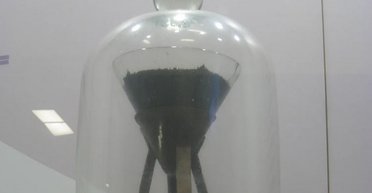 Найтриваліший експеримент у світі триває 100 років: за ним можна спостерігати (відео)