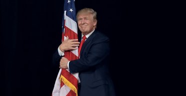 Трампа понесло. Почему в Вашингтоне запахло импичментом