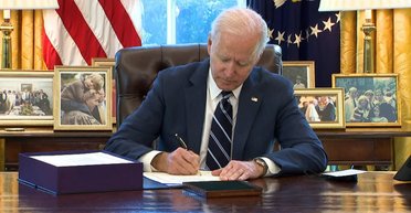 Путина свергать не будут, но ракеты Украине дадут. Что еще пообещал Байден в статье NYT