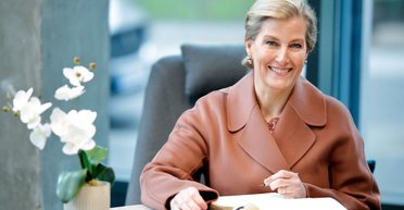 Не перешкода в житті: хто зі знаменитих людей і членів королівської сім'ї є шульгами (фото)