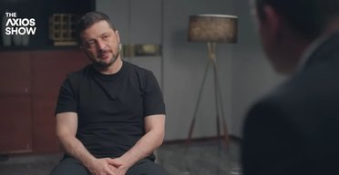 "Они могут пойти на Кремль": Зеленский рассказал, чего боится Путин (видео)