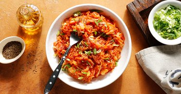 Постное меню: рецепт тушеной капусты с секретным ингредиентом