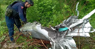 Последствия атаки РФ: на Киевщине нашли остатки вражеской ракеты Х-101 (фото)