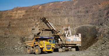 Литий, титан и уран: Шмыгаль предлагает Евросоюзу "освоить" полезные ископаемые Украины