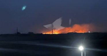 Били по аеродрому, почалася пожежа: у Волгоградській області РФ повідомили про атаку БПЛА (відео)