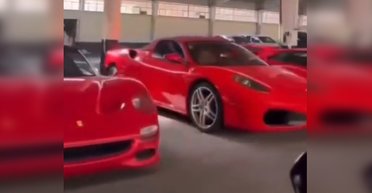 От FJ Cruiser до Lamborghini: у свергнутого Башара Асада нашли около 50 дорогих авто (видео)