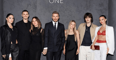 Девід Бекхем вийшов у світ з дружиною та дітьми (фото)