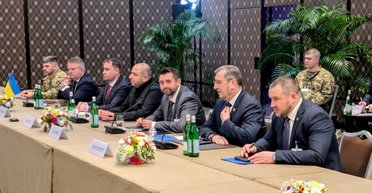 Удари РФ: під час перемовин в Женеві українська сторона підніме це питання перед американцями, — Зеленський