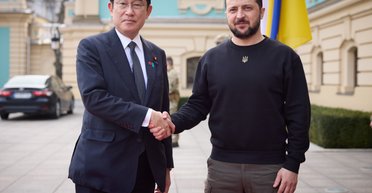 Крим, Курили і Тайвань: навіщо до Києва приїжджав прем'єр-міністр Японії