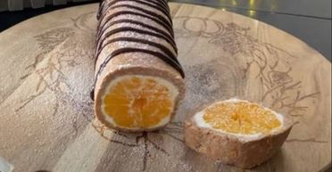 Зимовий фруктовий рулет: рецепт сирного десерту без випічки