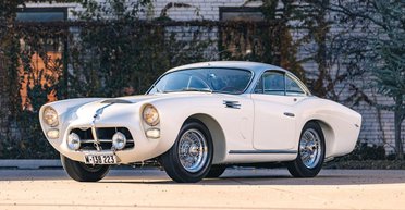 Редчайший 70-летний спорткар от украинского дизайнера выставлен на аукцион (фото)