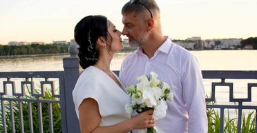 "Клялся, что никогда не женюсь": защитник "Азовстали" Михаил Дианов показал фото с новой женой