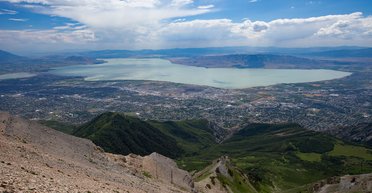 Затопит целый штат: из озера Юты спустят 90 млрд литров воды, чтобы избежать катастфоры