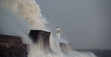 Наводнения, разрушения и шесть погибших: Европу накрыл "шторм столетия"