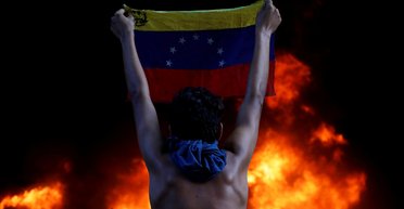 Страна боливара не вынесет двоих. К чему может привести противостояние президента и оппозиции в Венесуэле