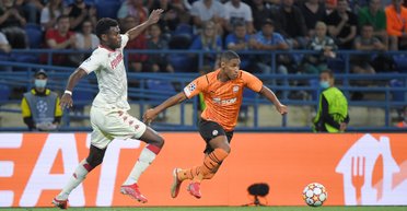 Джокер Мудрик, психология Де Дзерби и везение: 5 выводов из победы "Шахтера" над "Монако"