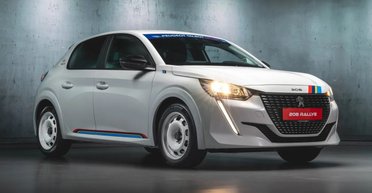 Хэтчбек Peugeot 208 получил спортивную версию в ретро-стиле (фото)