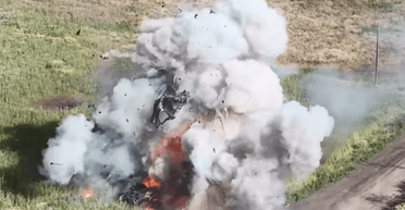 Окупанти залишили техніку: морпіхи знищили БТР росіян (відео)