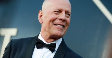 Важкохворого Брюса Вілліса помітили на публіці: як він виглядає (фото)