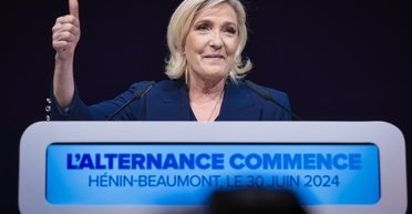 В НАТО нервничают из-за риска прихода партии Марин Ле Пен в правительство Франции, — Euractiv