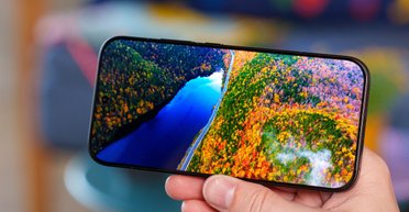 Смартфони з відмінними дисплеями і середньою ціною: топ-5 моделей-бестселерів (фото)