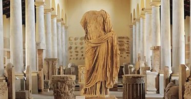 Чому давньоримські статуї часто не мають голови: відповідь не така проста, як здається (фото)