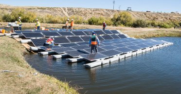 Учені довели: плаваючі сонячні панелі можуть забезпечити енергією 100 млн будинків