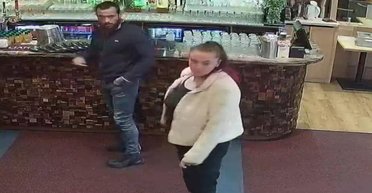 Пара тікає з ресторанів, не оплачуючи рахунки: власники б'ють на сполох (фото)