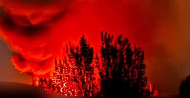 В Днепре прогремела серия взрывов: россияне массированно атаковали город "Шахедами" (видео)