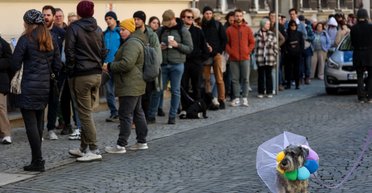 Запреты наступили раньше закона: почему МИД ввел ограничения на услуги для мужчин за границей