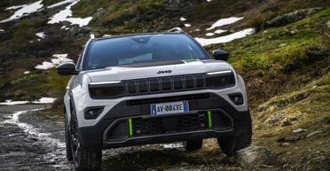 Jeep презентовал недорогой компактный кроссовер для бездорожья (фото, видео)