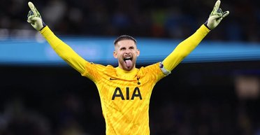 Несмотря на тяжелую травму: голкипер "Тоттенхэма" с переломом ноги отстоял "сухой" матч (фото)