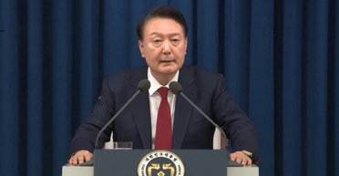 "Искренне сожалею": президент Южной Кореи объяснил, почему ввел военное положение