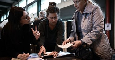 Новий статус або повернення в Україну: ЄС ставить перед вибором біженців