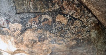 Прячут 9000 лет истории: археологи раскрыли тайну загадочных рисунков в Кении (фото)