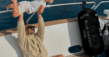 Джейсон Стейтем поделился кадрами семейного отдыха на шикарной яхте (фото)