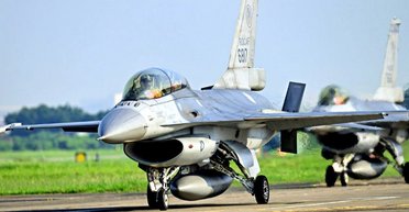 В Украину вернулись первые 10 специалистов по обслуживанию F-16, — спикер ВСУ (видео)