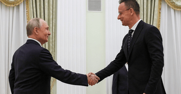 Путин отдает Сийярто двух венгров, взятых в плен в Украине (видео)