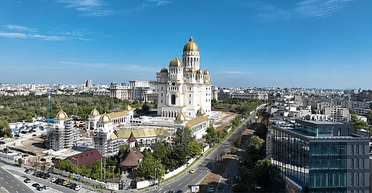 Конец 300-летнего рекорда РФ: в Румынии открыли самый высокий православный храм в мире (видео)