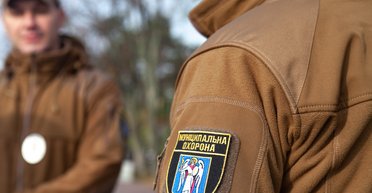 Є "тривожні кнопки", але не скрізь: у КМДА розповіли, як охороняються школи Києва