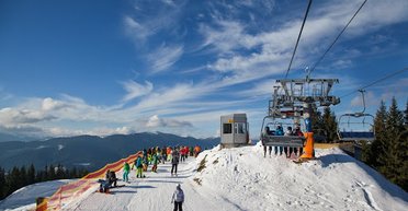 Зимний отдых: СМИ выяснили, есть ли в "Буковеле" сотрудники ТЦК и "мажоры" (видео)