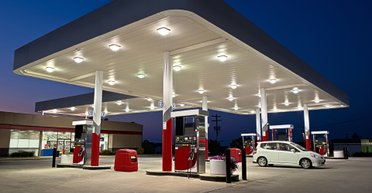 "Всі, хто рухається": влада Києва домовилась за знижки на паливо у столичних АЗС