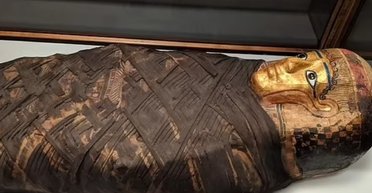 Таємнича "Позолочена леді" зі Стародавнього Єгипту вперше показала своє обличчя (фото)