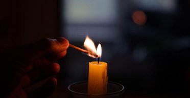 "Это наша новая норма": украинцам до зимы придется проводить много часов без света, — FT