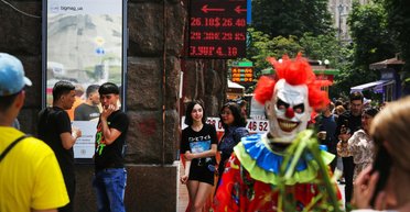 Между стабильностью и стагнацией. Что ждет Украину и курс гривны в ближайшие месяцы после выборов