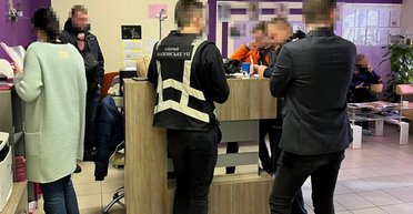 Заробляли до 70 тис. євро: група українців торгувала новонародженими дітьми, — ДПСУ (фото)